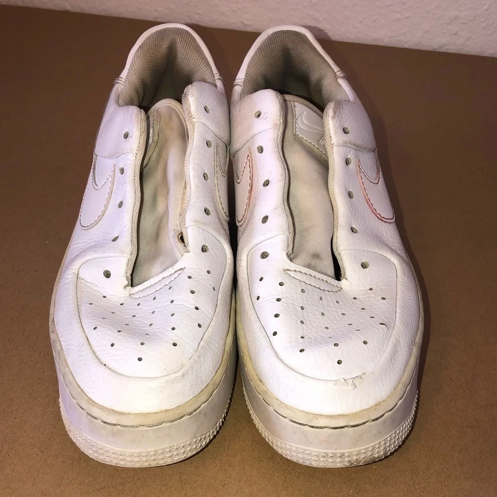 NIKE Women's Air Force 1 Sage Low Triple White Sneaker Size 6.5 White AR5339-100